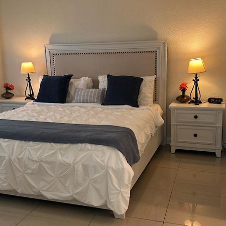 Hollywood Apartment By The Sea Bagian luar foto